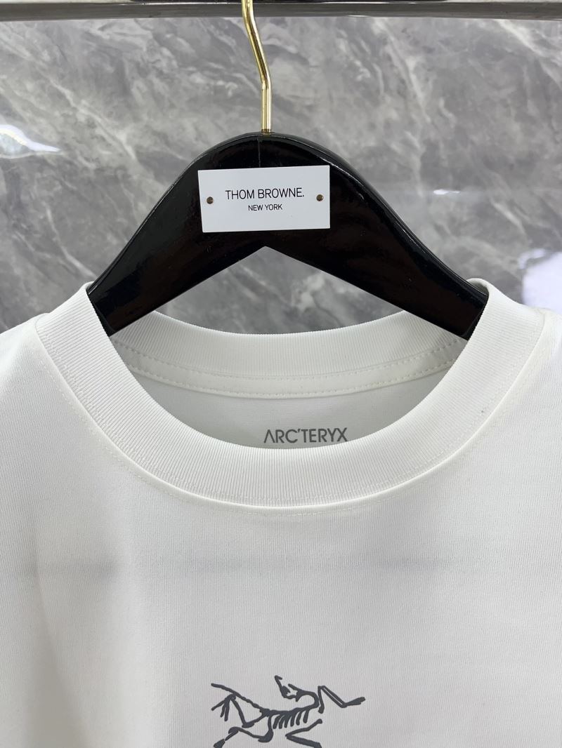 Unclassified Brand T-Shirts